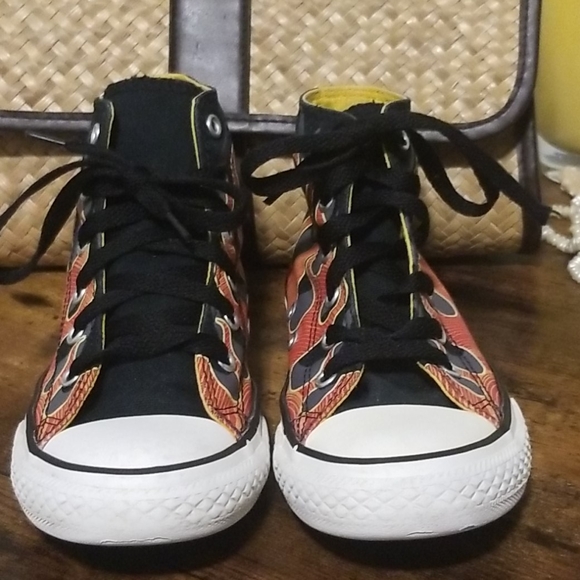 Converse high top unisex shoes - Picture 3 of 8